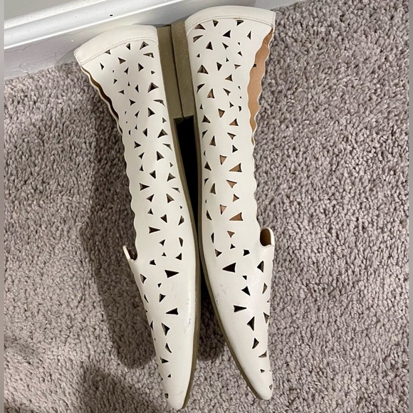 UNIONBAY Women's Ballet Winner Scalloped Flats- White, Size 9.5, Summer/Spring - Picture 4 of 8